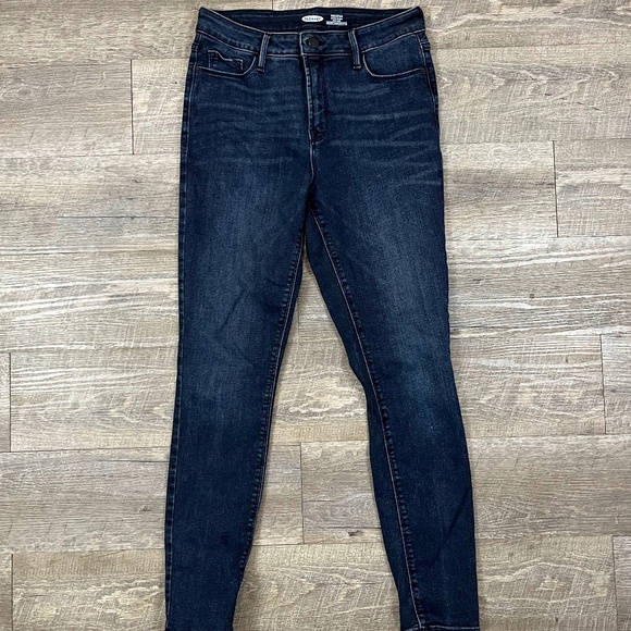 Old Navy Rockstar Jeans, Junior Size 10 - Picture 1 of 3